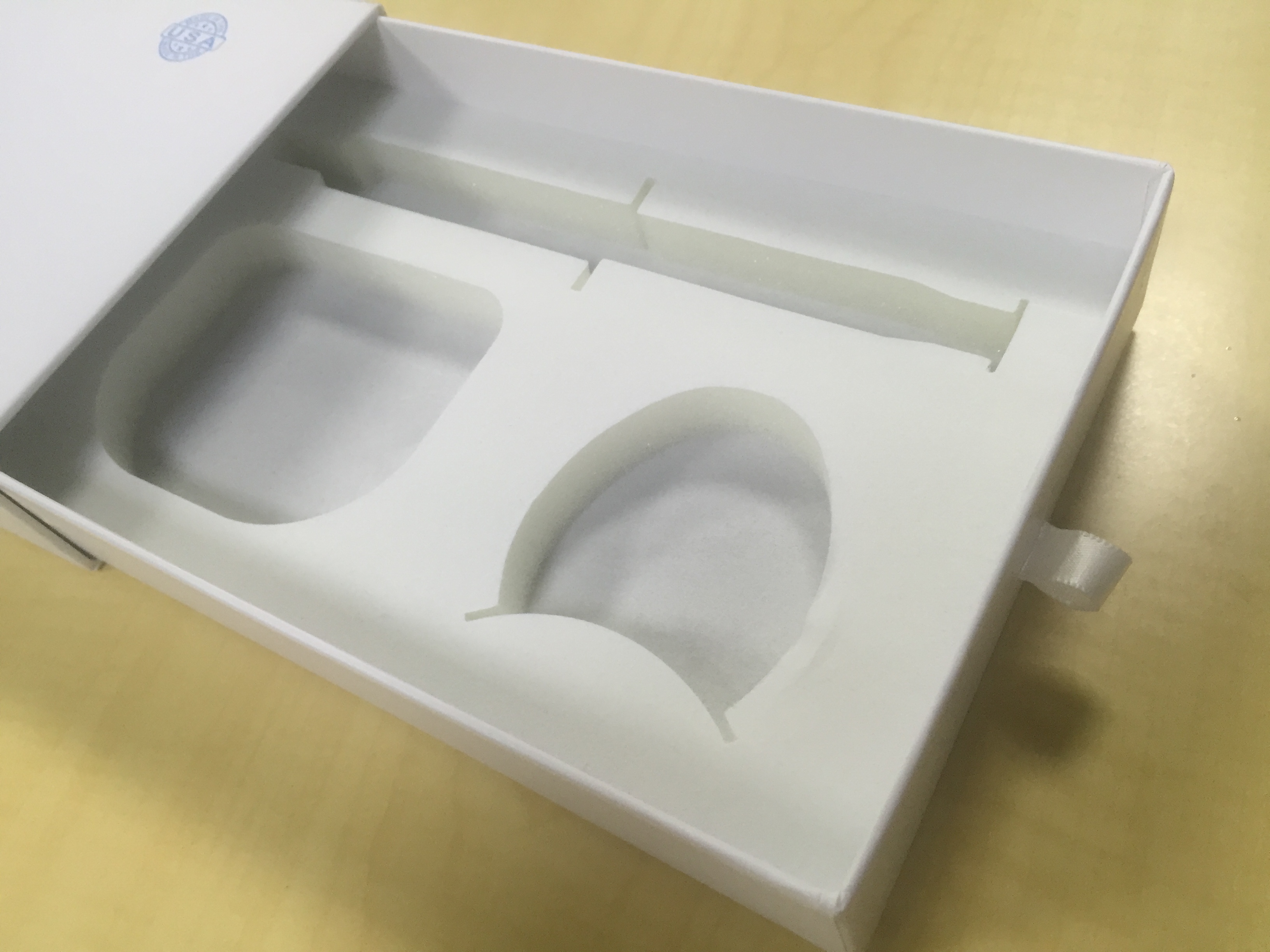 知道用數(shù)碼打樣給化妝品精品盒定制打樣成本低，沒(méi)想到這么低