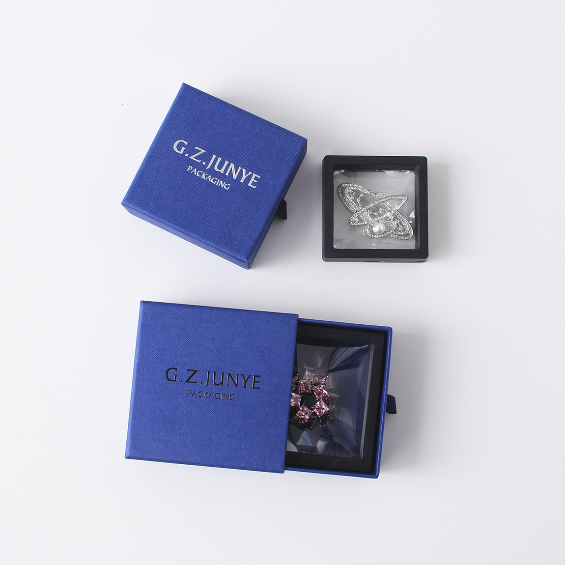 紙質(zhì)珠寶包裝盒會(huì)有哪些生產(chǎn)上的細(xì)節(jié)需要注意？
